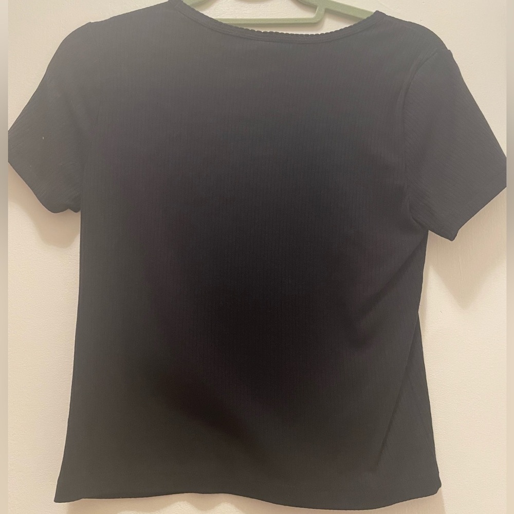 Old Navy Ribbed Cropped T Shirt - Picture 2 of 2